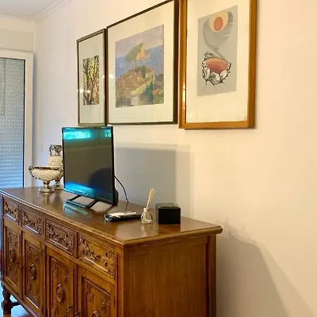Old Town Apartment *